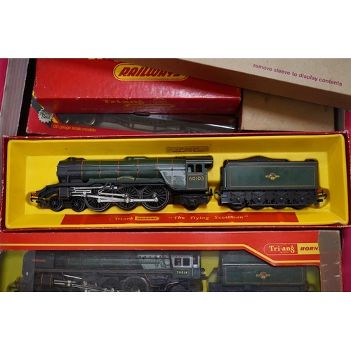 291 - Nineteen boxed Tri-ang Railways, Tri-ang Hornby, etc. 00 gauge railway items, including six locomoti... 