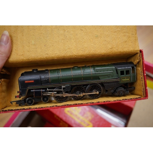 291 - Nineteen boxed Tri-ang Railways, Tri-ang Hornby, etc. 00 gauge railway items, including six locomoti... 