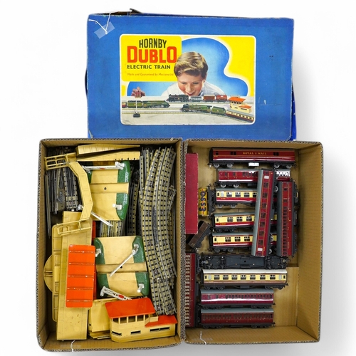 342 - A collection of Hornby Dublo model railway for 3-rail running, including a boxed EDP12 Passenger Tra... 