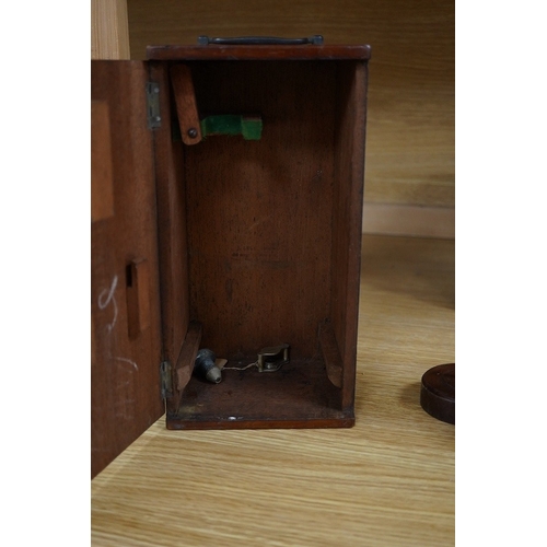 432 - A small mahogany cased microscope, microscope 24cm high. Condition - case good microscope well used... 