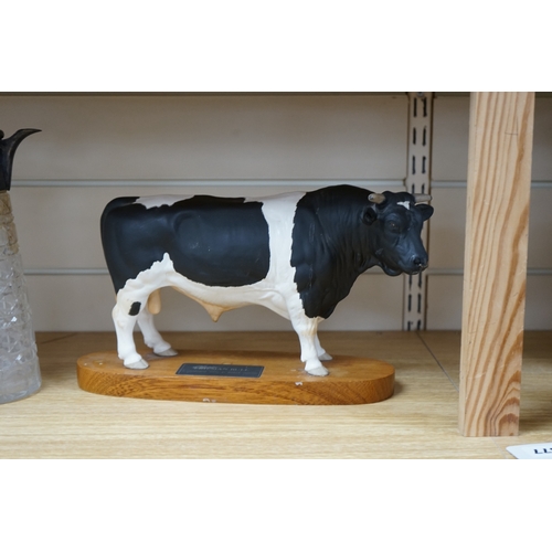 477 - A Beswick Fresian bull, 29cm wide. Conditon - good