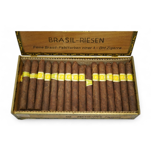 536 - Cased cigars: Max Zechbauer Brasil-Riesen, full set of 50. Condition - box opened, storage unknown... 