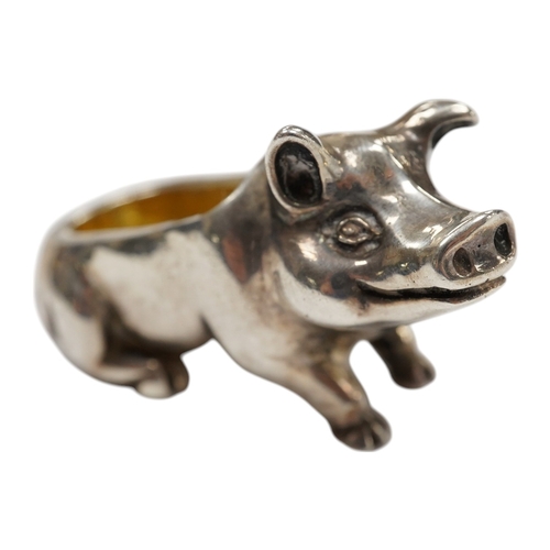 832 - A modern silver pig condiment, Chamberlain Clarke Partnership, London, 1998, 46mm, 54 grams, Conditi... 