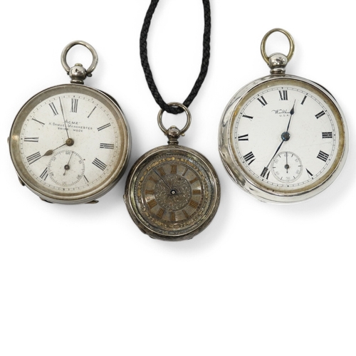 933 - A George V Waltham silver open faced key wind pocket watch (a.f.), a 935 white metal open faced pock... 