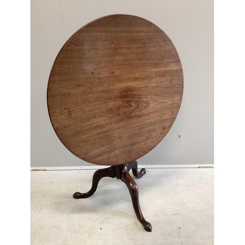 1026 - A George III circular mahogany tilt top tripod tea table, diameter 79cm, height 70cm. Condition - fa... 