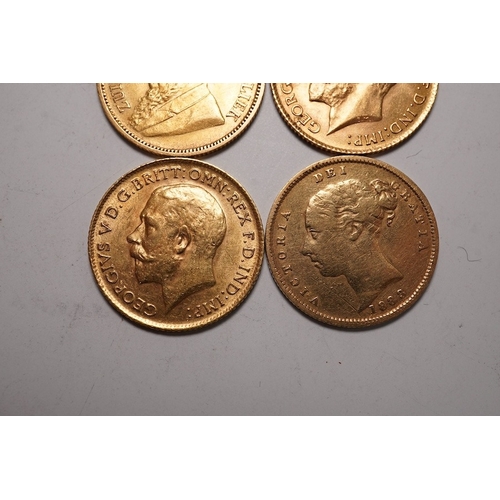 1454 - Gold coins, two George V gold half sovereigns, good VF, a Victoria gold half sovereign, 1883, fine, ... 