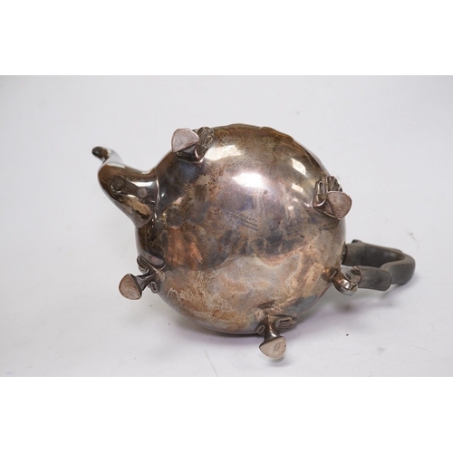 1839 - An Edwardian silver teapot by George Howson, Sheffield, 1903, gross weight 16.7oz. Condition - poor ... 