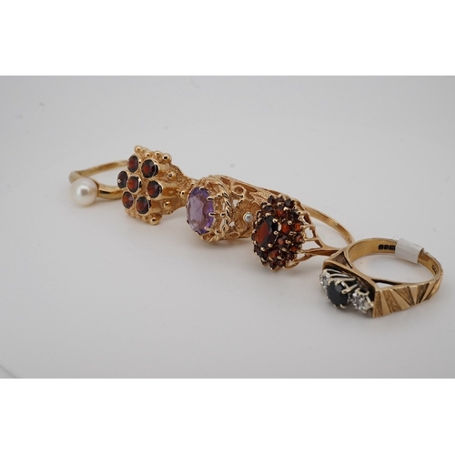 1941 - Five assorted modern 9ct gold and gem set rings, including two garner clusters, amethyst and seed pe... 