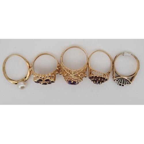 1941 - Five assorted modern 9ct gold and gem set rings, including two garner clusters, amethyst and seed pe... 