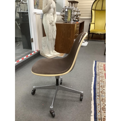 59 - A Herman Miller swivel chair, width 47cm, height 75cm. Condition - fair