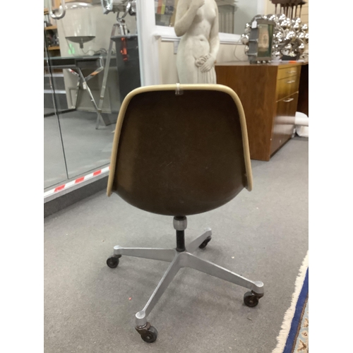 59 - A Herman Miller swivel chair, width 47cm, height 75cm. Condition - fair