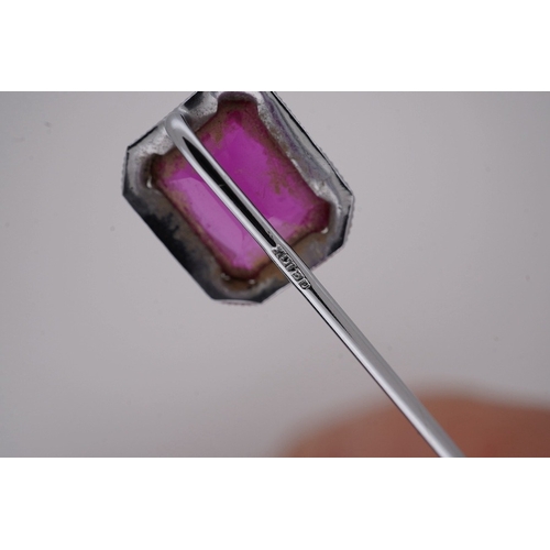 1926 - A North American? 10k white metal and single stone emerald cut synthetic ruby set stick pin, 55mm, g... 