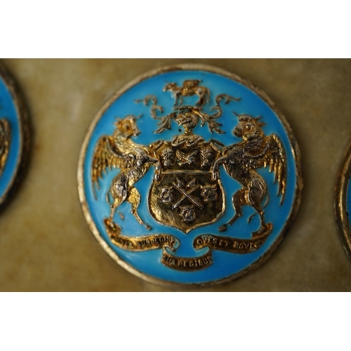 444 - A George V set of 6 blue enamelled silver gilt buttons with armorial and motto 'cumnia subjescisti s... 