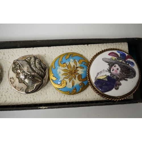 467 - Six assorted late 19th/early 20th century buttons;Condition - good gilt metal with enamel Edwardian ... 