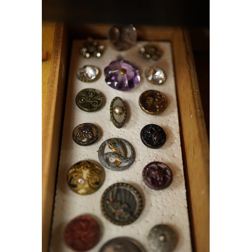 472 - Ninety one assorted late 19th/early 20th century small buttons and studs, largest 16mm;Condition - s... 