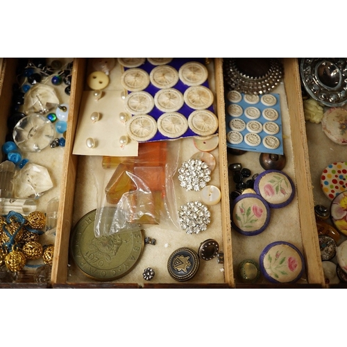 474 - A collection of assorted Victorian and later buttons, largest 46mm;Condition - fair to good includin... 