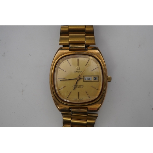 124 - A gentleman's early 1980's steel and gold plated Omega Seamaster Automatic wrist watch, on a stainle... 