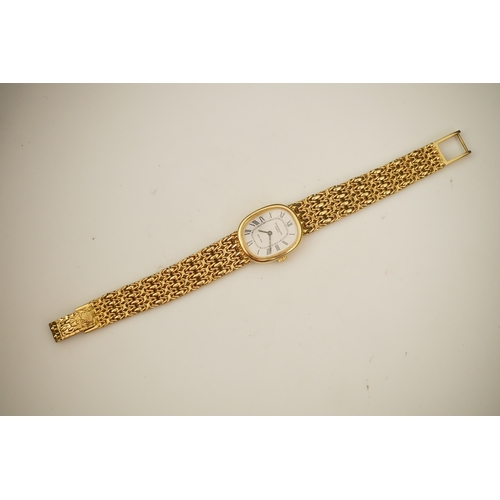 148 - A lady's 18ct gold Patek Philippe manual wind wrist watch, on an integral 18ct gold Patek Philippe b... 