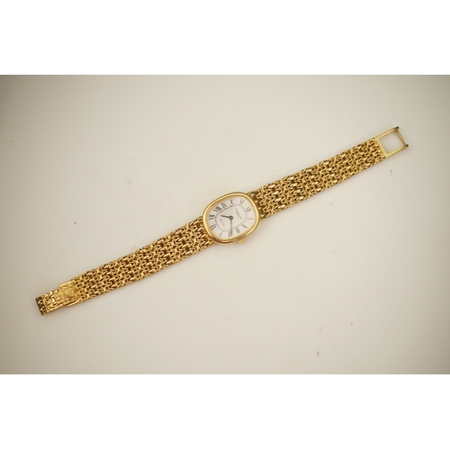 148 - A lady's 18ct gold Patek Philippe manual wind wrist watch, on an integral 18ct gold Patek Philippe b... 