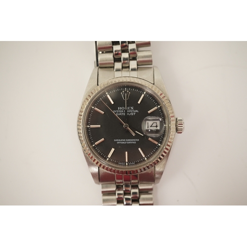 150 - A gentleman's mid 1970's stainless steel Rolex Oyster Perpetual Datejust, on a stainless steel Rolex... 