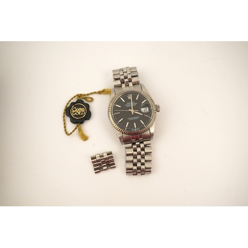 150 - A gentleman's mid 1970's stainless steel Rolex Oyster Perpetual Datejust, on a stainless steel Rolex... 