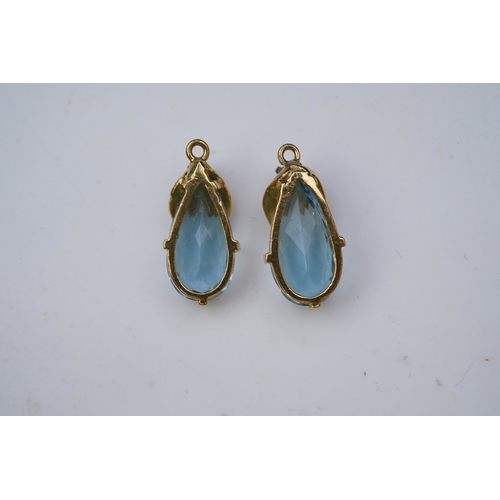 344 - A pair of aquamarine, cultured pearl and diamond ear clips, third quarter 20th century, composed of ... 