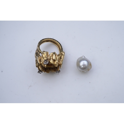 346 - Alan Martin Gard, a cultured pearl, gold and diamond ring, circa 1970, set with a cultured pearl, to... 