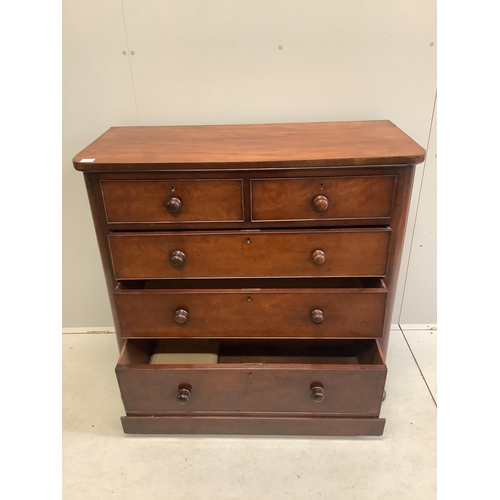 1028 - A Victorian mahogany chest, width 112cm, depth 50cm, height 105cm. Condition - fair