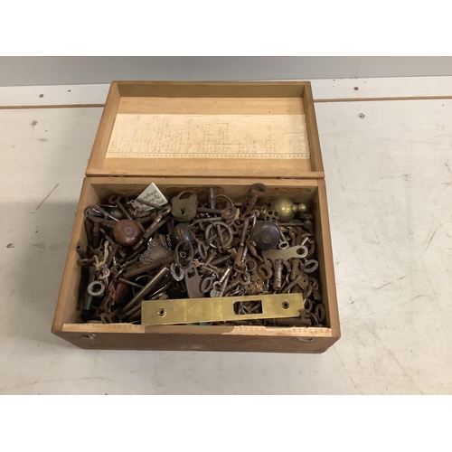 1061 - A collection of assorted furniture mounts, brass weights and cabinet keys. Condition - fair