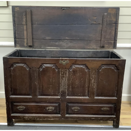 1141 - A mid 18th century North Wales oak mule chest, width 136cm, depth 53cm, height 84cm. Condition - poo... 