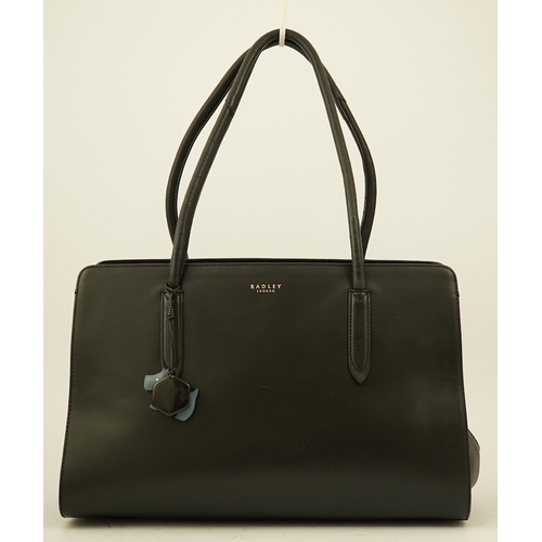 1252 - A Radley black leather shoulder bag