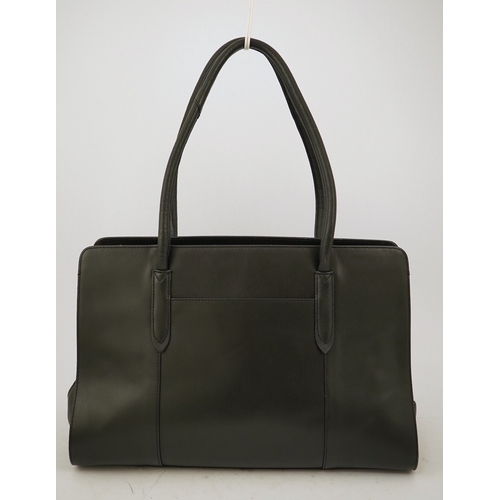 1252 - A Radley black leather shoulder bag