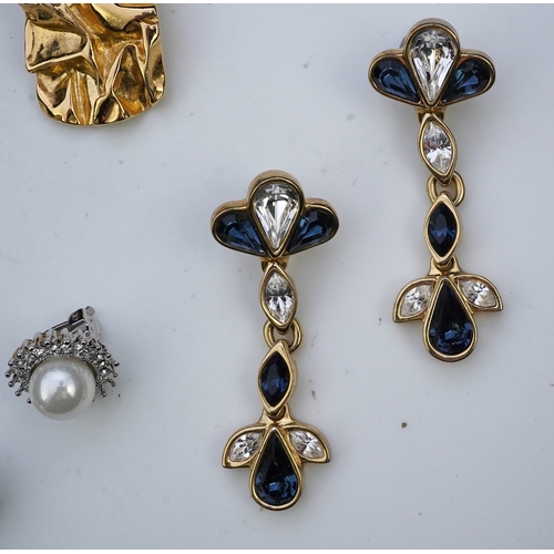 1274 - Five pairs of vintage costume earrings, some for pierced ears and other clips