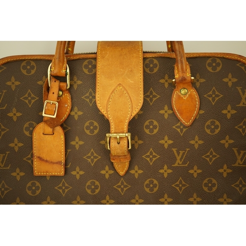 1302 - A Louis Vuitton handbag