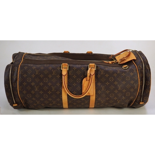 1319 - A Louis Vuitton larger shoulder bag