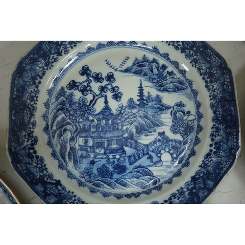 1373 - Nine items of mixed 18th century and later Chinese ceramics etc., largest plate 22.5cm diameter. Con... 