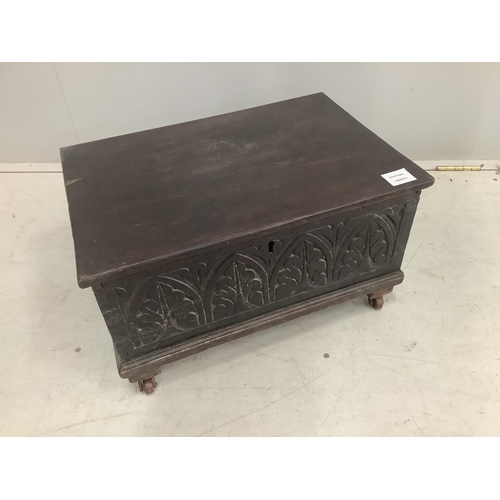 1109 - An 18th century oak bible box, width 51cm, depth 34cm, height 28cm. Condition - fair