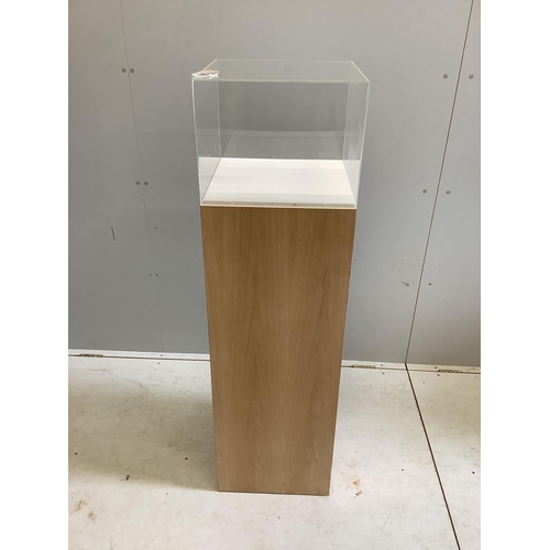 Lot 2         