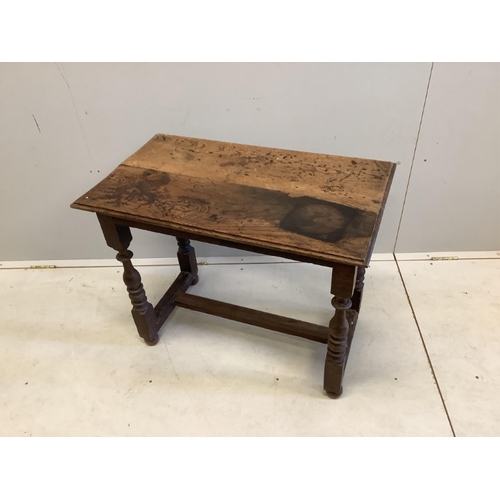 Lot 1052      