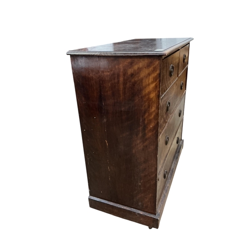 2058 - A George IV mahogany chest of drawers, width 107cm, depth 52cm, height 112cm