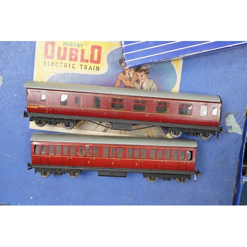 253 - A small collection of Hornby Dublo railway for 3-rail running, including; an LNER class N2, 0-6-2T l... 