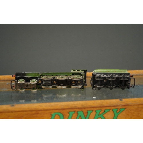 258 - A collection of 00 gauge model railway, including three box train sets by Jouef, Mainline and Hornby... 