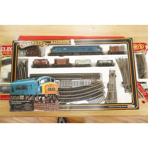 258 - A collection of 00 gauge model railway, including three box train sets by Jouef, Mainline and Hornby... 