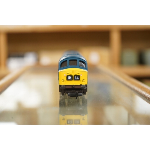 258 - A collection of 00 gauge model railway, including three box train sets by Jouef, Mainline and Hornby... 