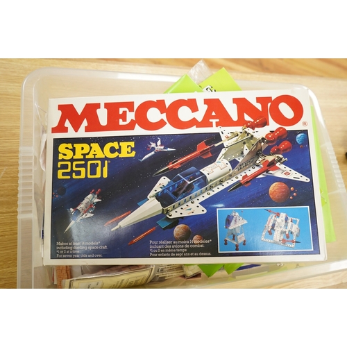 258 - A collection of 00 gauge model railway, including three box train sets by Jouef, Mainline and Hornby... 