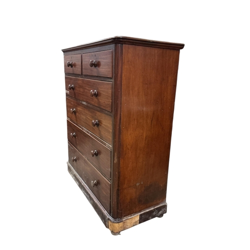 1065 - A Victorian mahogany chest of drawers, width 120cm, depth 54cm, height 136cm