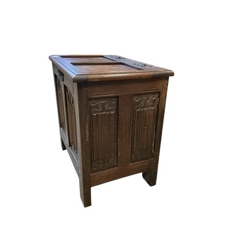 1079 - A small 17th century style linen fold carved oak coffer, width 76cm, depth 51cm, height 72cm