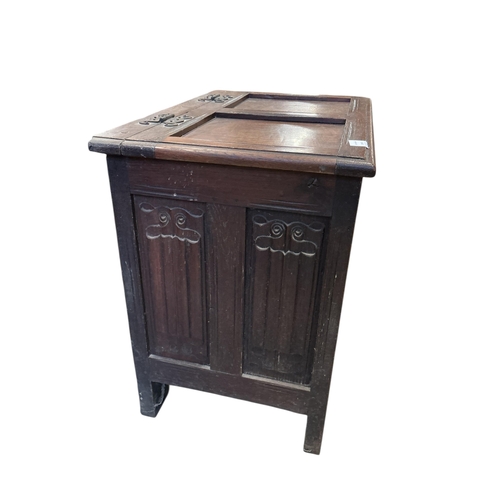 1079 - A small 17th century style linen fold carved oak coffer, width 76cm, depth 51cm, height 72cm