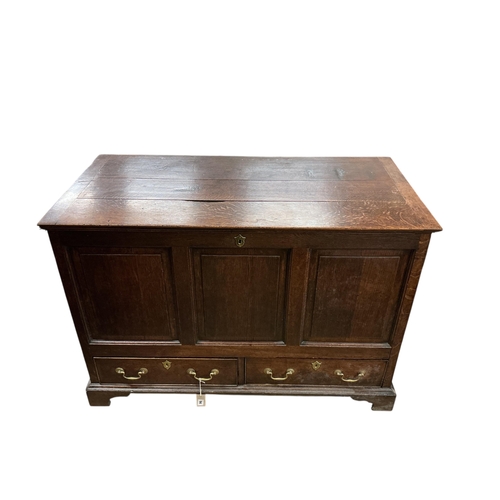 1129 - A George III oak mule chest, width 120cm, depth 60cm, height 83cm