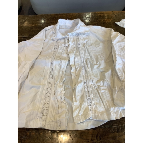 98 - 19th / early 20th century French ladies cotton and linen blouses and camisoles, including: two colla... 